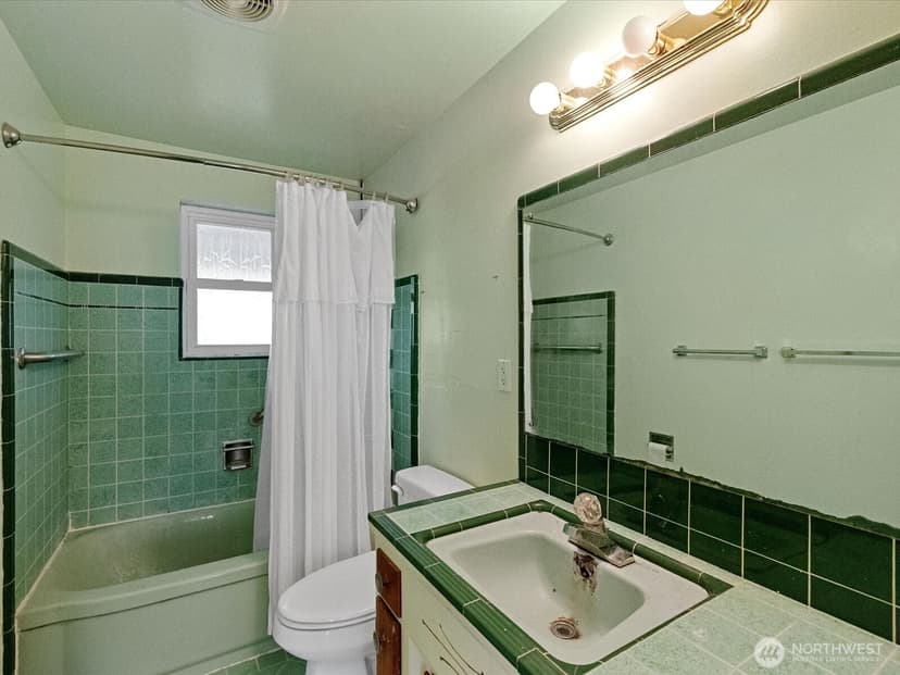 Property photo for 4631 47th Avenue S, Seattle photo 8