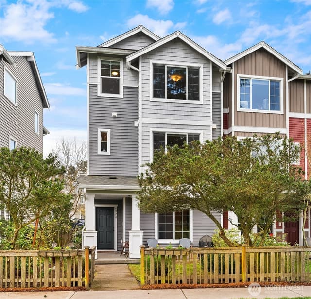 Property photo for 6576 High Point Drive SW, Seattle
