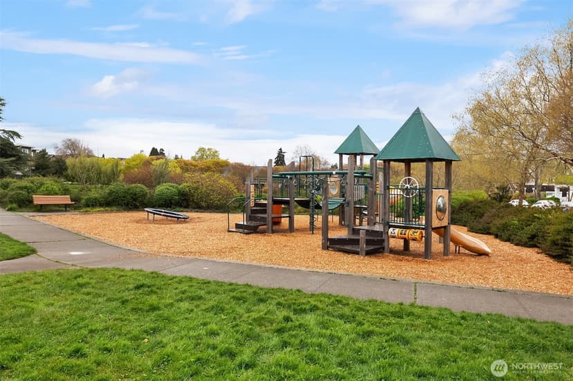 Property photo for 6576 High Point Drive SW, Seattle photo 27
