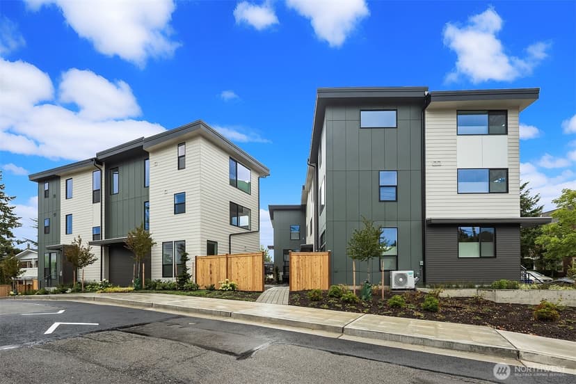 Property photo for 3007 S Dakota St, Seattle photo 26