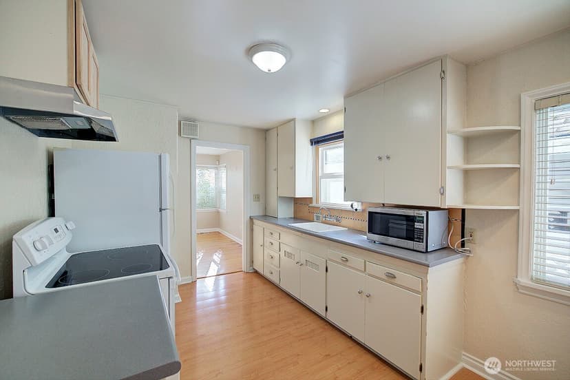 Property photo for 1210 NE 95th Street, Seattle photo 9