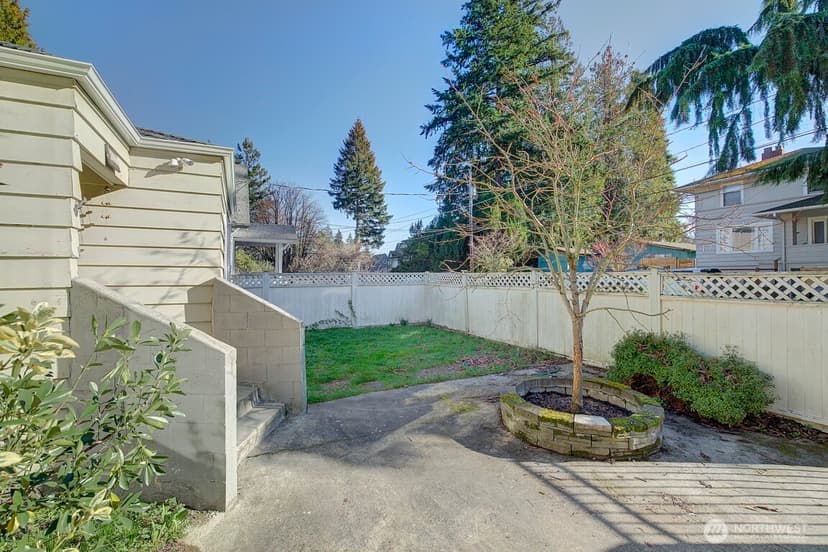Property photo for 1210 NE 95th Street, Seattle photo 2