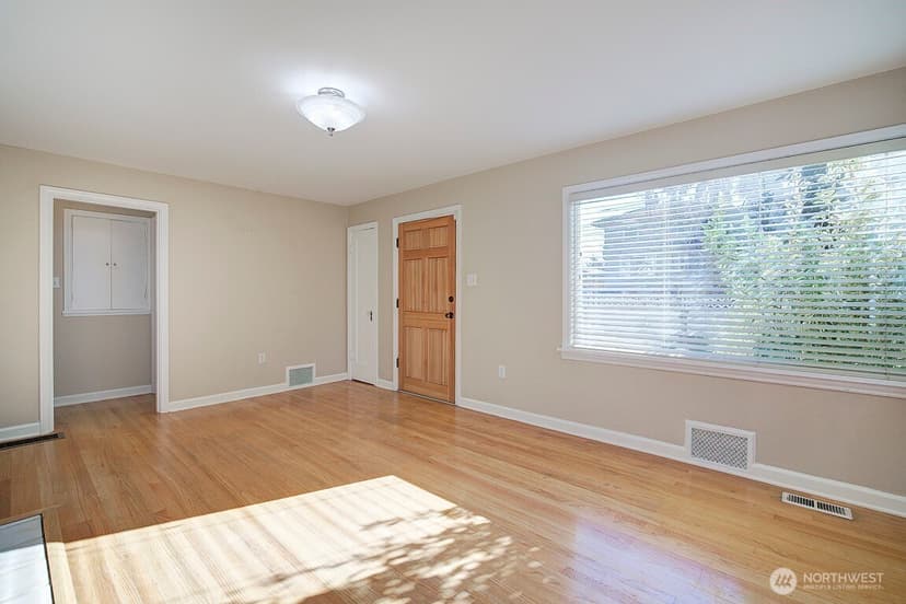 Property photo for 1210 NE 95th Street, Seattle photo 6