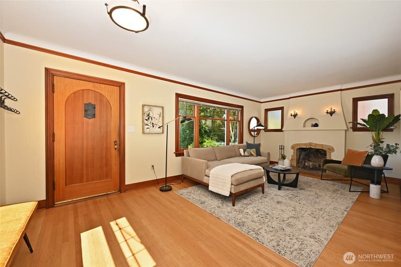 Property photo for 8046 18th Avenue NW, Seattle photo 3