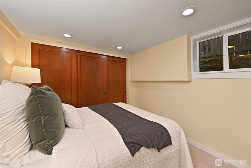 Property photo for 8046 18th Avenue NW, Seattle photo 16