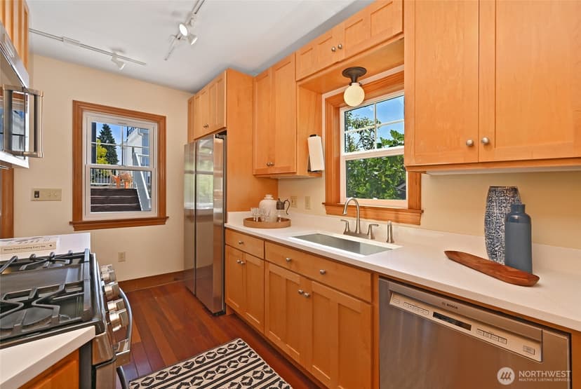 Property photo for 8046 18th Avenue NW, Seattle photo 6
