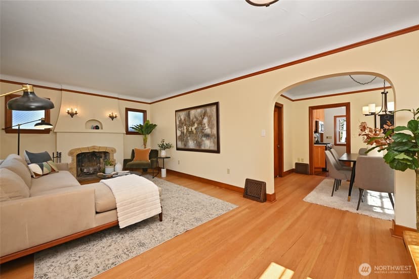 Property photo for 8046 18th Avenue NW, Seattle photo 4