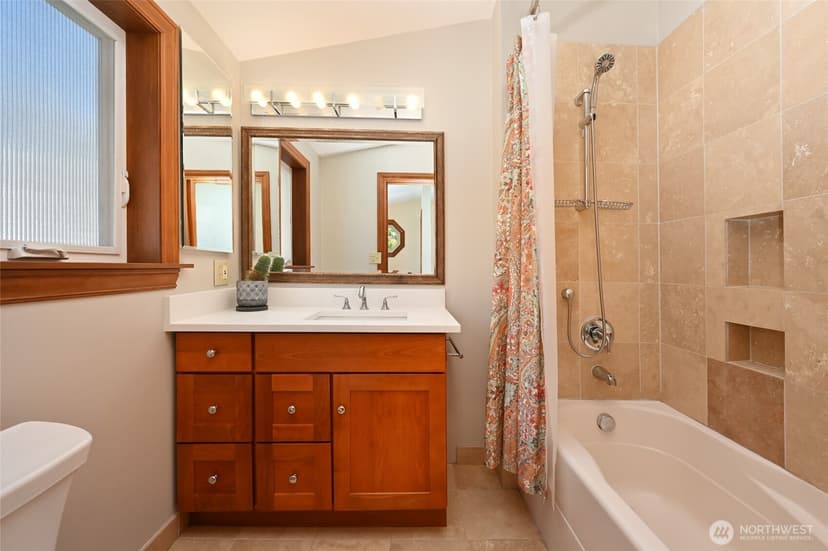 Property photo for 8046 18th Avenue NW, Seattle photo 13