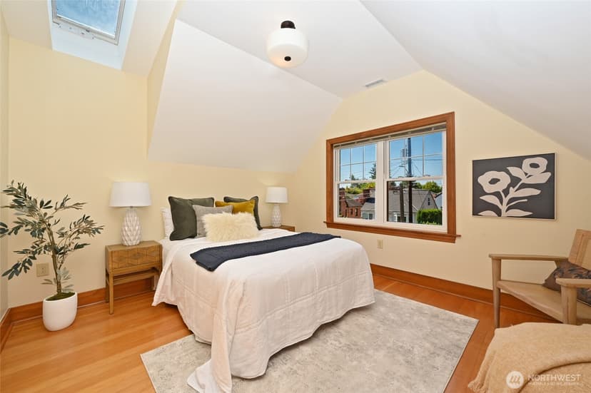 Property photo for 8046 18th Avenue NW, Seattle photo 10