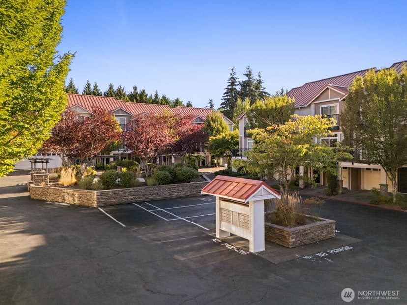 Property photo for 12721 SE 41st Place #214, Bellevue photo 22