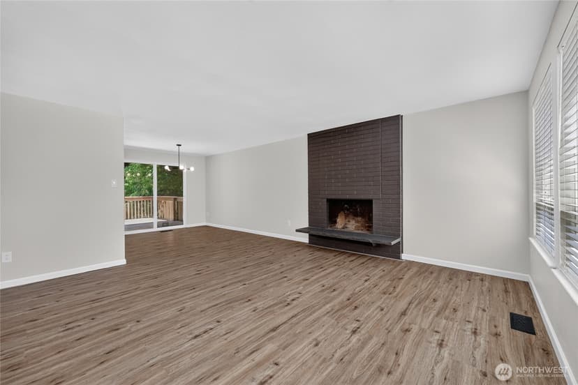 Property photo for 4017 107th Place NE, Marysville photo 5