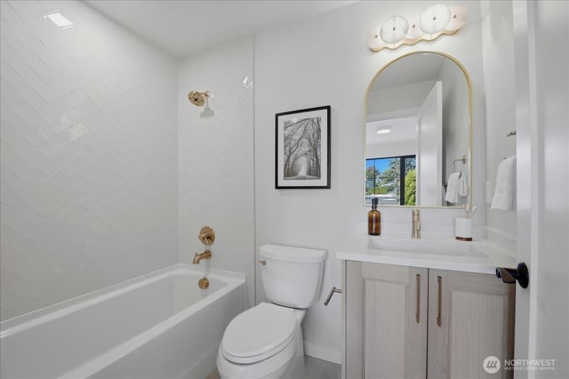 Property photo for 308 Daley Street, Edmonds photo 23