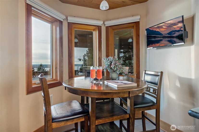 Property photo for 12730 Marine Drive, Marysville photo 15
