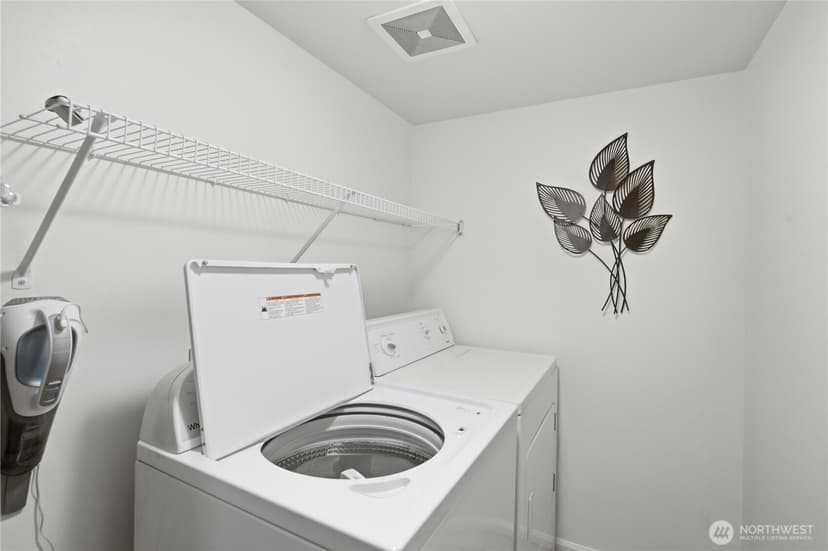 Property photo for 4343 Roosevelt Way NE #404, Seattle photo 20