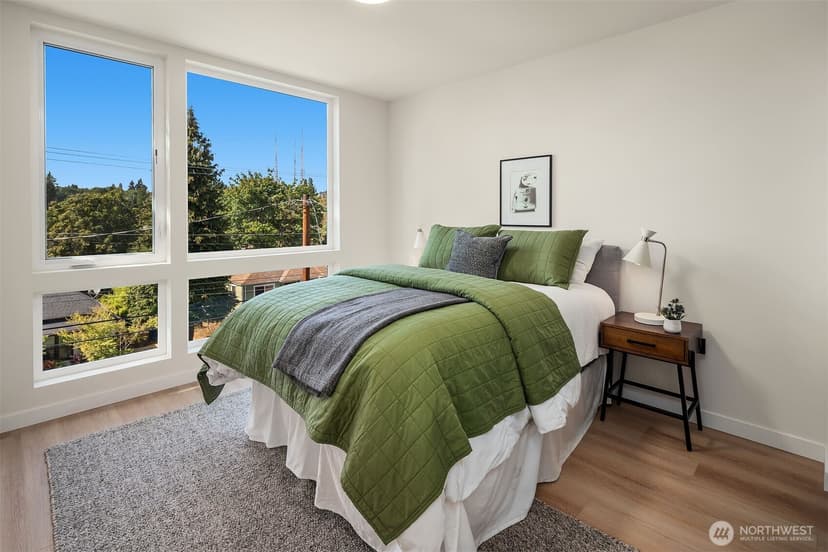 Property photo for 910 29th Avenue, Seattle photo 14