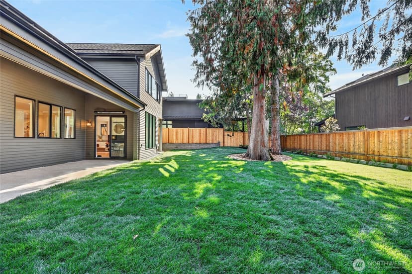 Property photo for 5911 105th Avenue NE, Kirkland photo 39