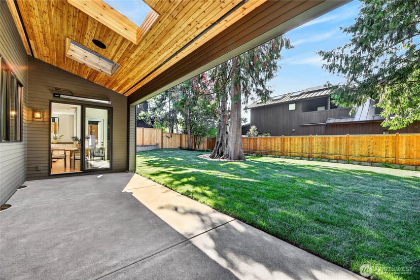 Property photo for 5911 105th Avenue NE, Kirkland photo 38