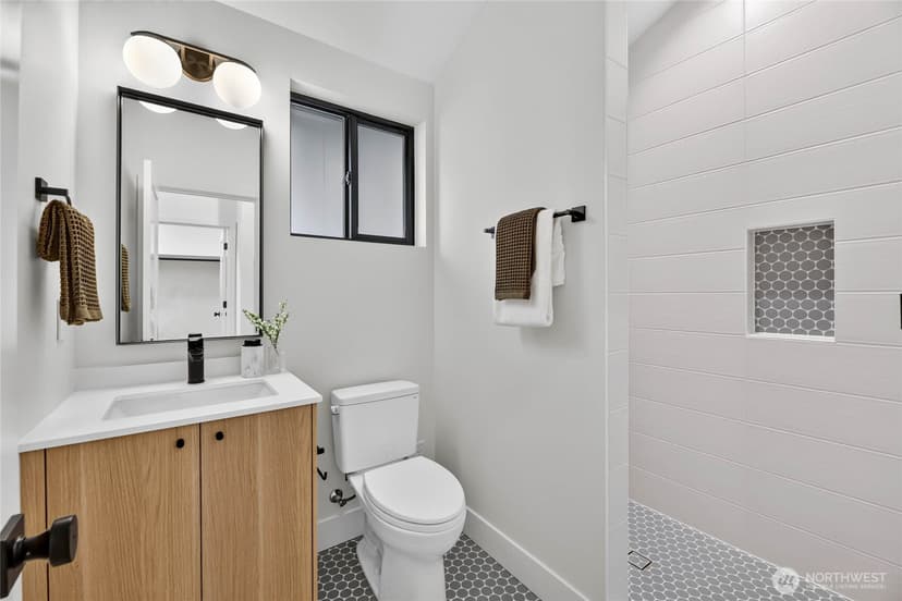 Property photo for 5911 105th Avenue NE, Kirkland photo 31