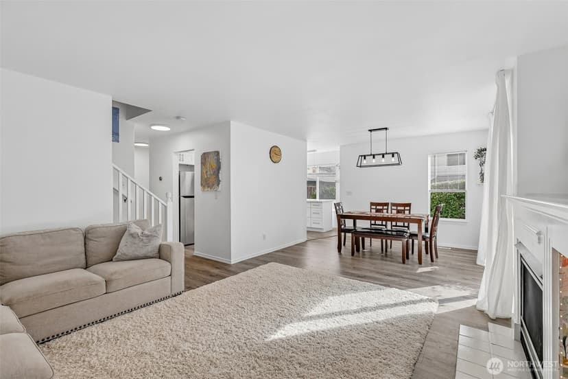 Property photo for 1131 115th Street SW #F1, Everett photo 4