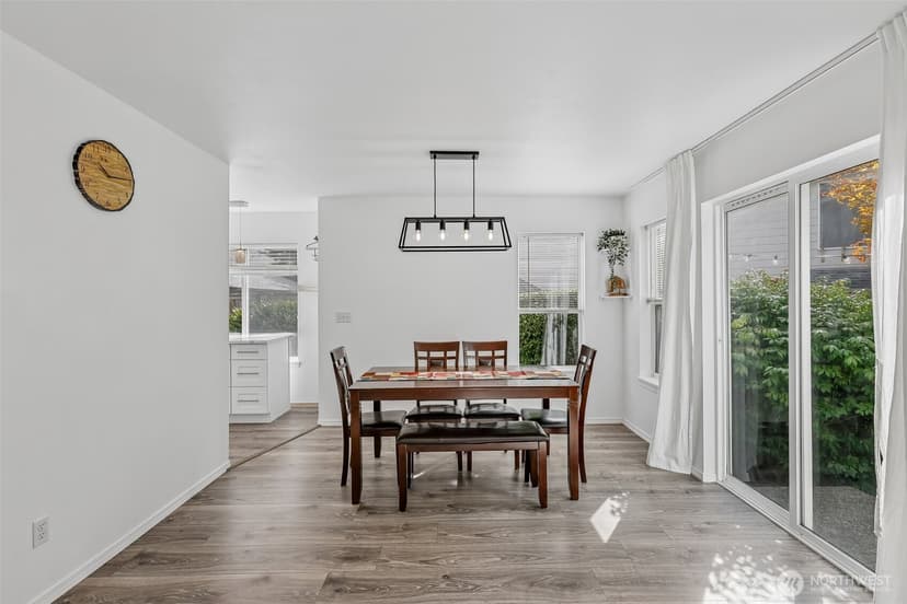 Property photo for 1131 115th Street SW #F1, Everett photo 6