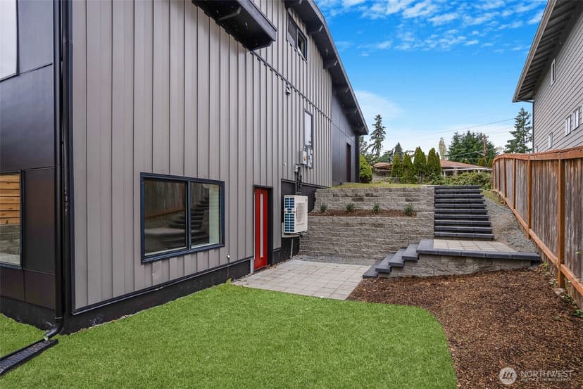 Property photo for 11647 Beacon Avenue S, Seattle photo 29