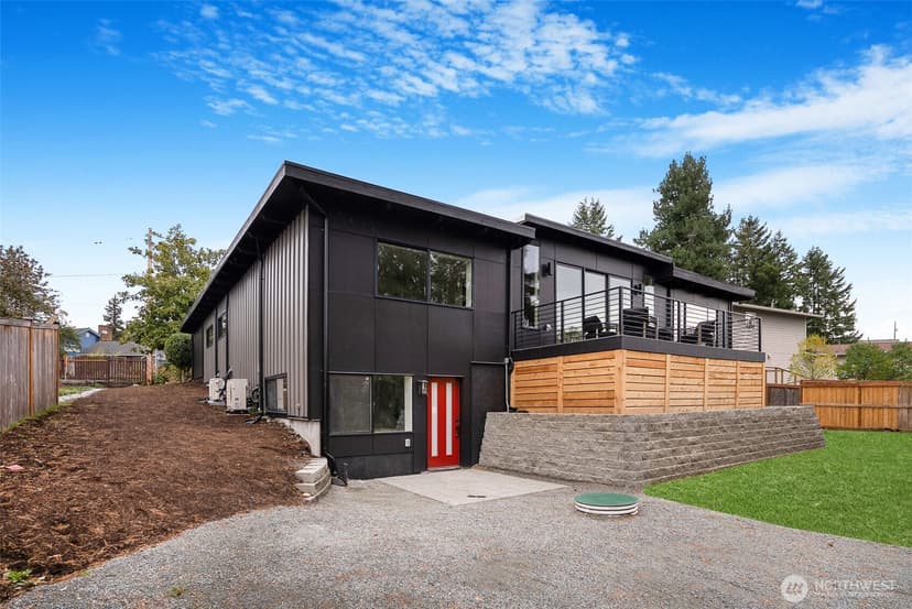 Property photo for 11647 Beacon Avenue S, Seattle photo 24