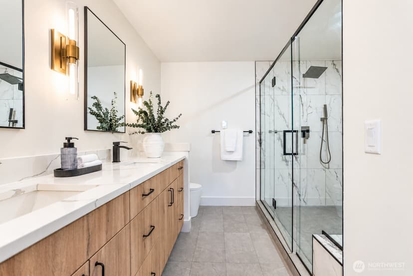 Property photo for 11647 Beacon Avenue S, Seattle photo 10