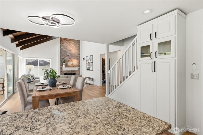 Property photo for 16018 36th Avenue NE, Lake Forest Park photo 9