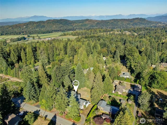 Property photo for 18021 Waverly Drive, Snohomish photo 4