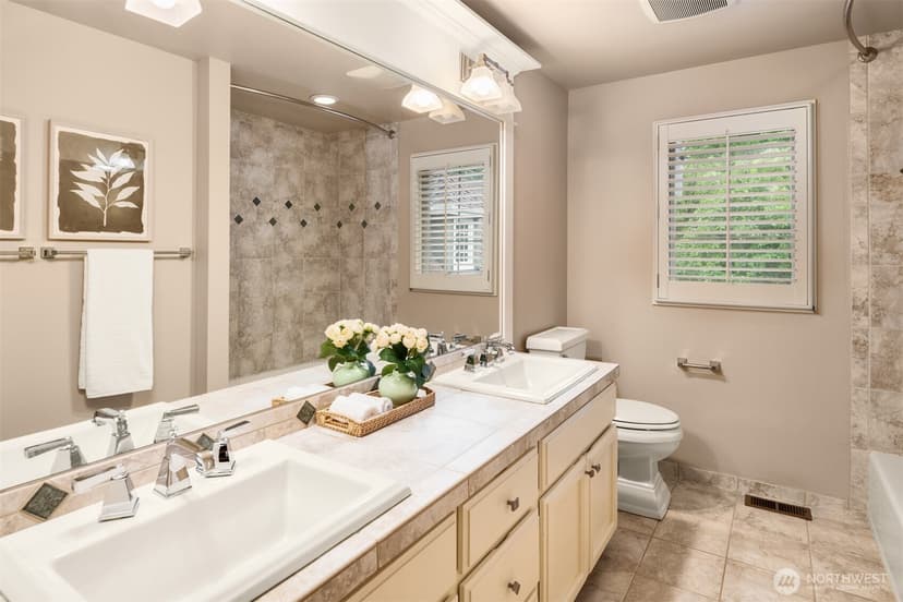Property photo for 18138 NE 130th Place, Redmond photo 23