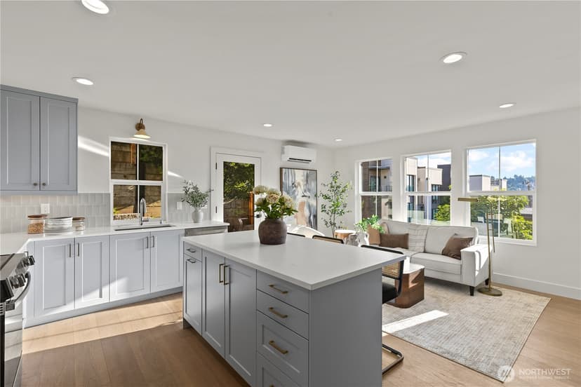 Property photo for 3245 13th Avenue W, Seattle photo 6