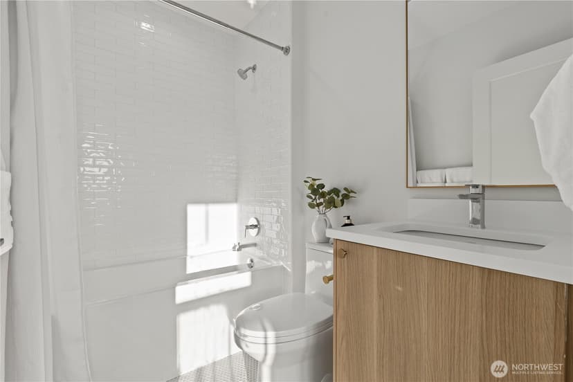 Property photo for 3245 13th Avenue W, Seattle photo 20