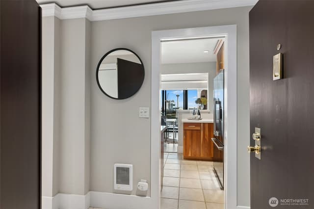 Property photo for 320 Melrose Avenue E #704, Seattle photo 4