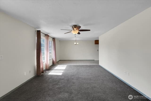 Property photo for 1621 113th Street S, Tacoma photo 3
