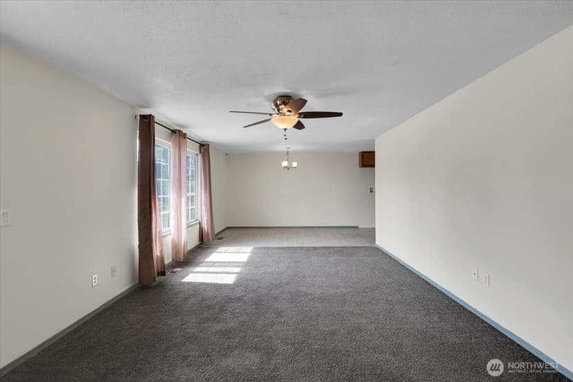 Property photo for 1621 113th Street S, Tacoma photo 3