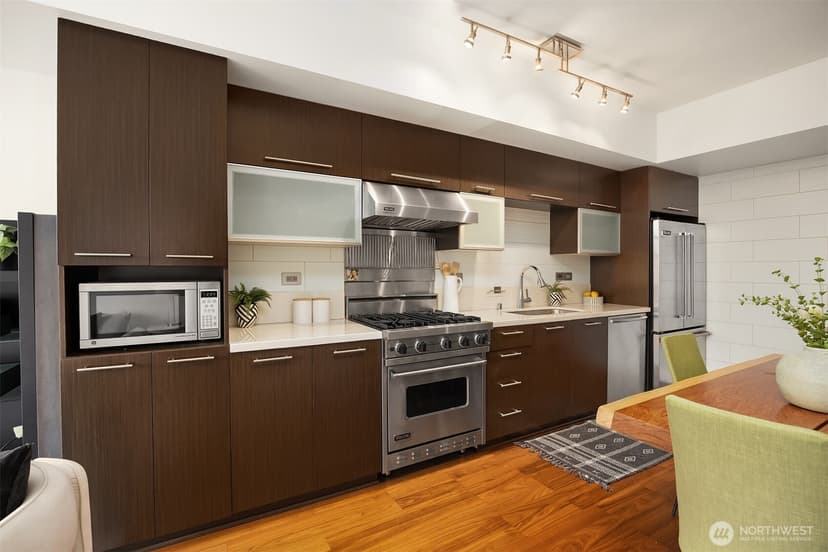 Property photo for 2911 2nd Avenue #704, Seattle photo 7