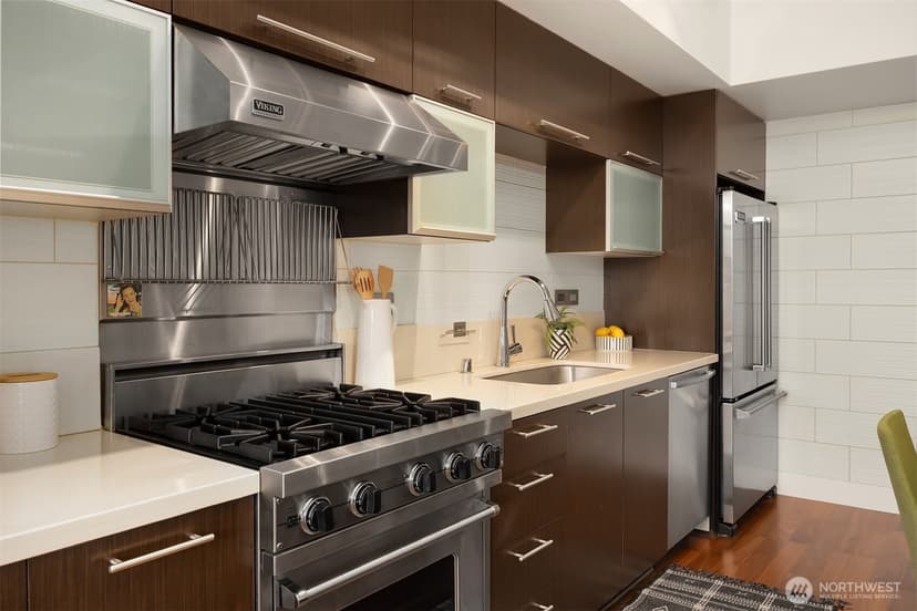 Property photo for 2911 2nd Avenue #704, Seattle photo 5