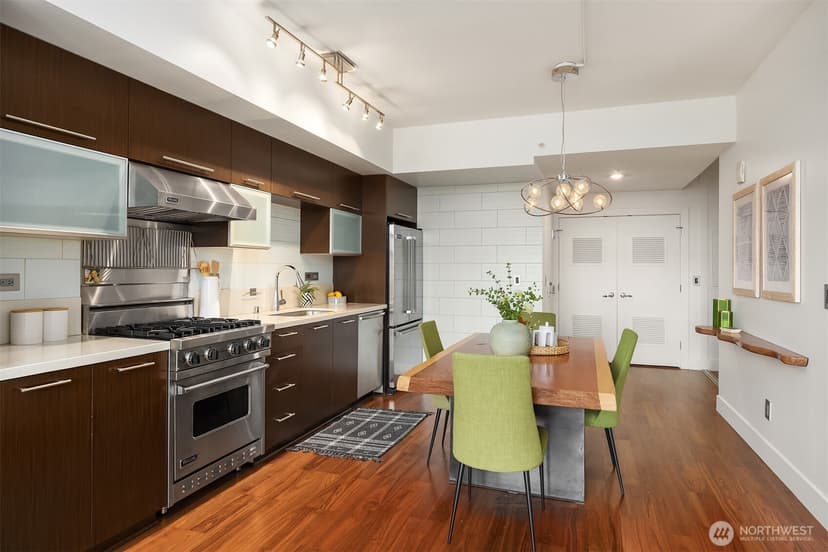 Property photo for 2911 2nd Avenue #704, Seattle photo 6