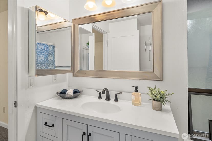 Property photo for 8051 NE Paulanna Lane, Bainbridge Island photo 30