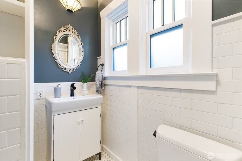 Property photo for 2141 7th Avenue W, Seattle photo 18