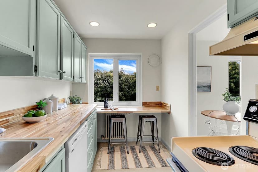 Property photo for 1800 Taylor Avenue N #102, Seattle photo 6