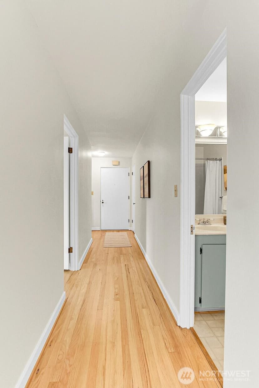 Property photo for 1800 Taylor Avenue N #102, Seattle photo 9