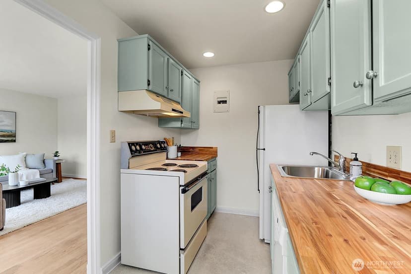 Property photo for 1800 Taylor Avenue N #102, Seattle photo 7