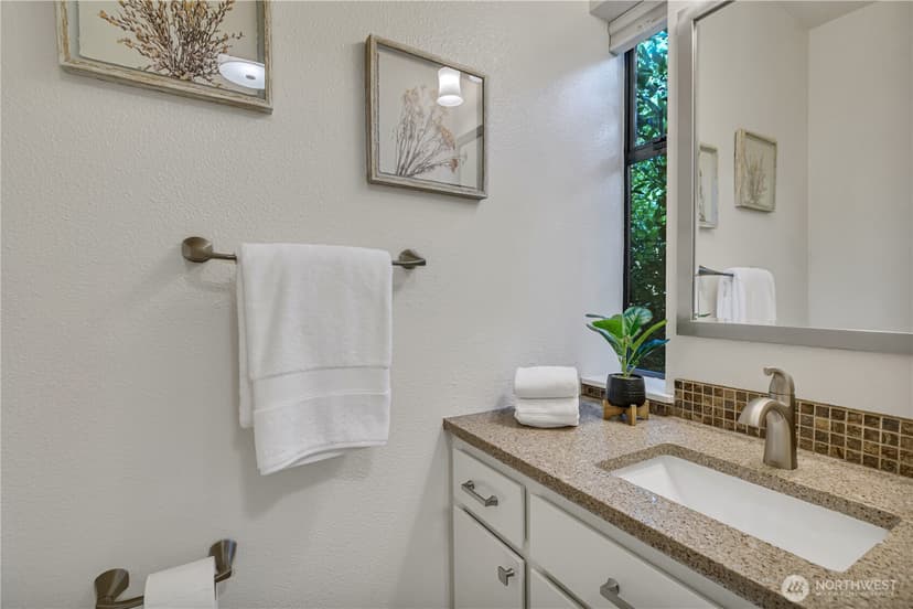 Property photo for 5004 63rd Avenue W, University Place photo 16