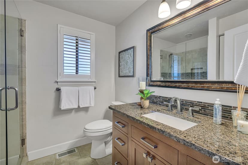Property photo for 5004 63rd Avenue W, University Place photo 20