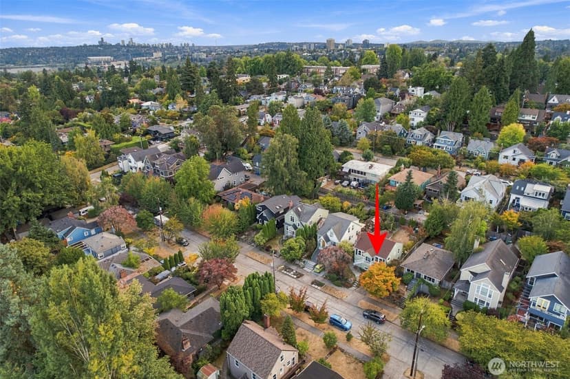 Property photo for 6043 37th Avenue NE, Seattle photo 33