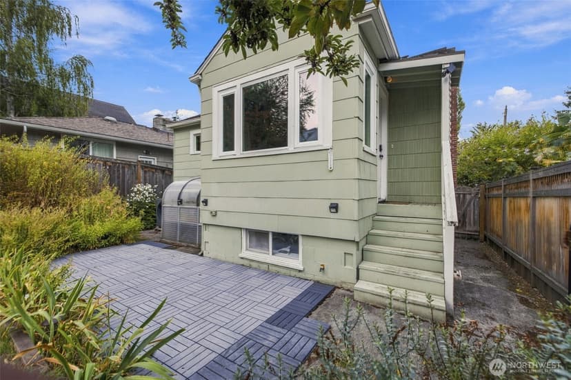 Property photo for 6043 37th Avenue NE, Seattle photo 29