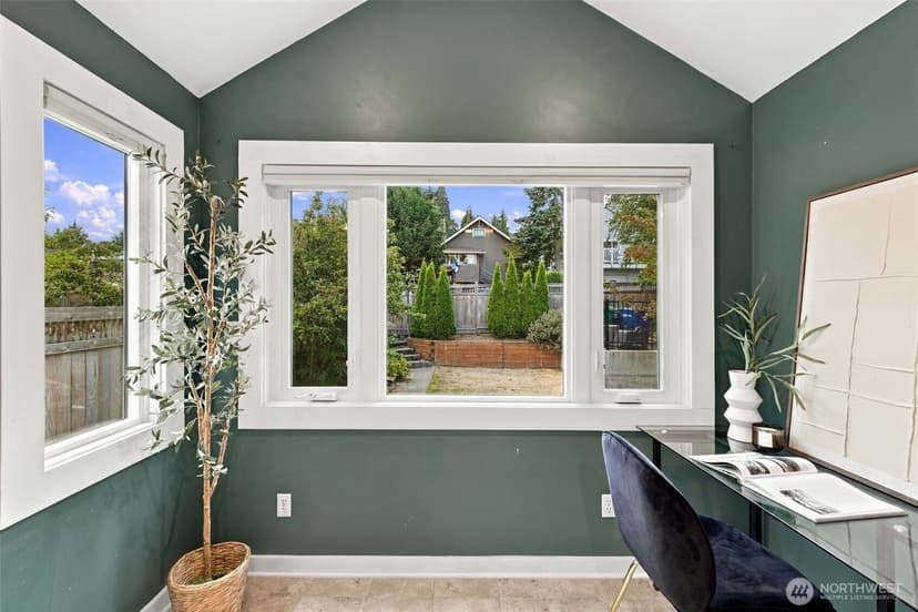 Property photo for 6043 37th Avenue NE, Seattle photo 11