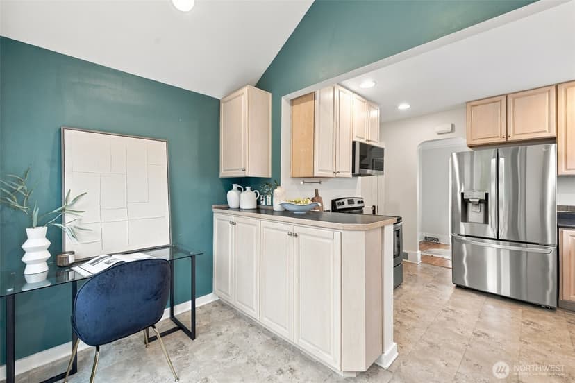 Property photo for 6043 37th Avenue NE, Seattle photo 9