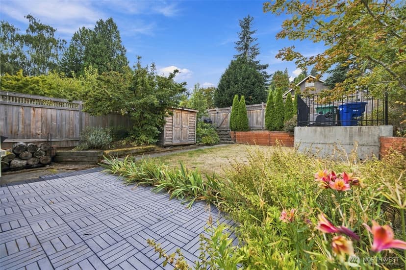 Property photo for 6043 37th Avenue NE, Seattle photo 28
